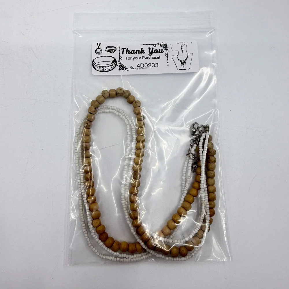 Unbranded necklace features